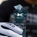 Kinetica Gel Energ�tico com 105mg Cafe�na Sabor Cola 70ml
